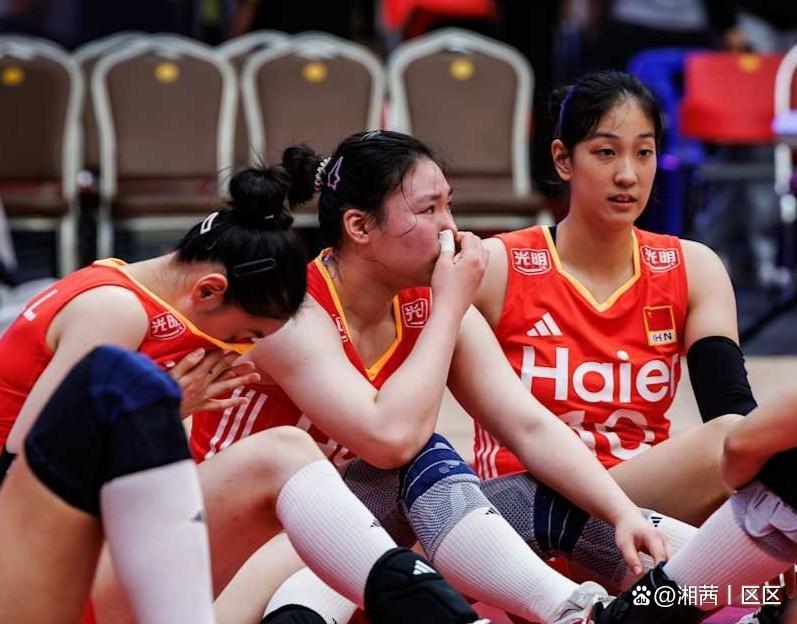 爆冷！排球强队意外出局震惊全场