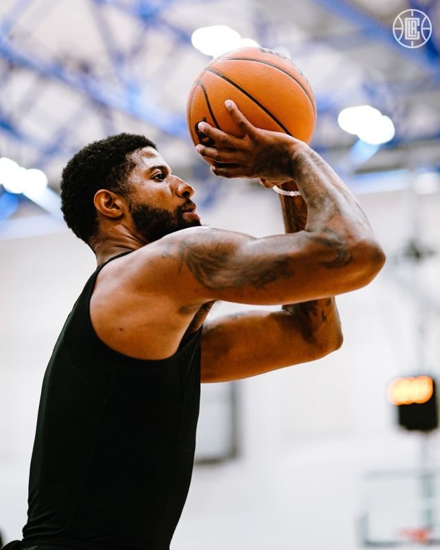 开云sport-爵士碾压广东队，乔治惊艳四座