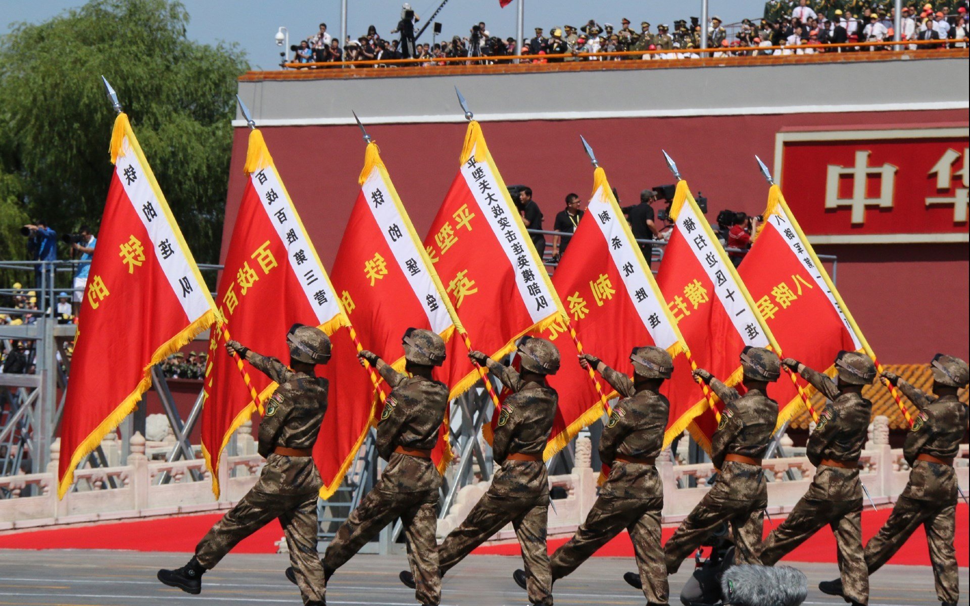 降维打击！单枪匹马掀翻两道防线，这就是克莱给你的答案