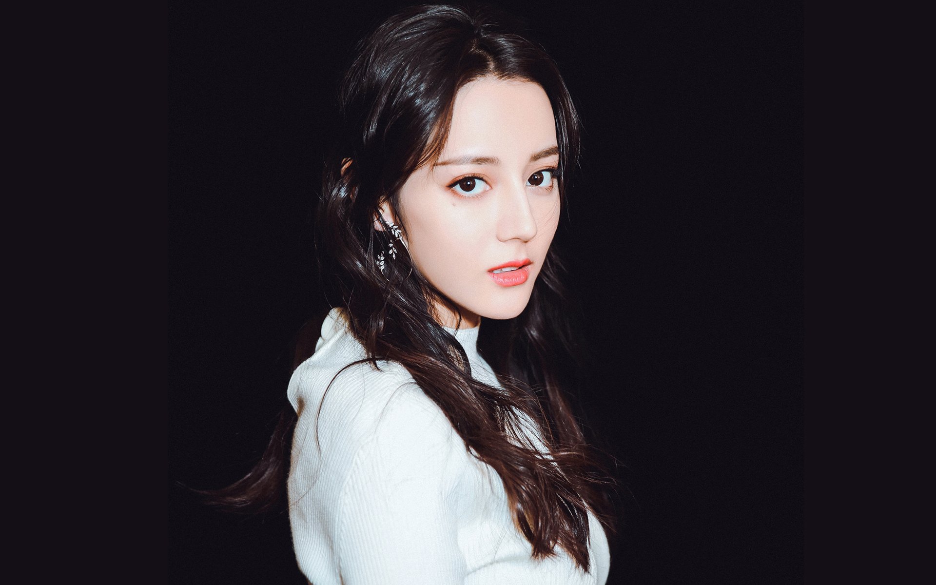 欧冠决赛的黄昏之战，尤文图斯力克比利时新贵，奥纳纳一夫当关主宰赛场