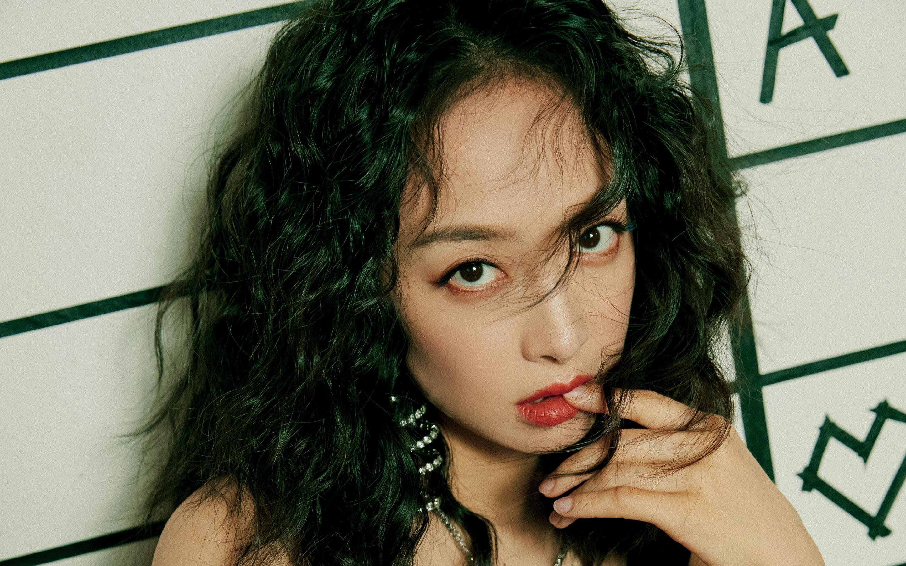 橙色旋风横扫南十字星，范戴克定海神针，荷兰五球狂胜演绎王者归来